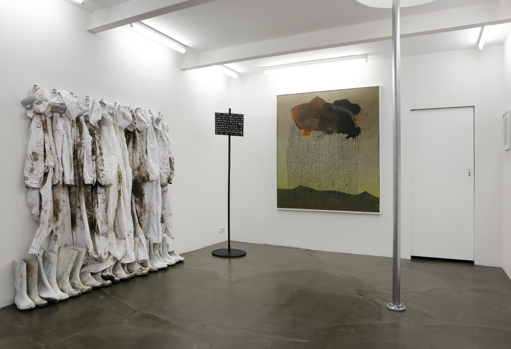 Galerie Kai Erdmann: Ausstellungsansicht: Thomas Zipp „RRR. (METHOD OF AVERAGE ERROR)“ 05.2015; Courtesy Galerie Kai Erdmann und der Künstler