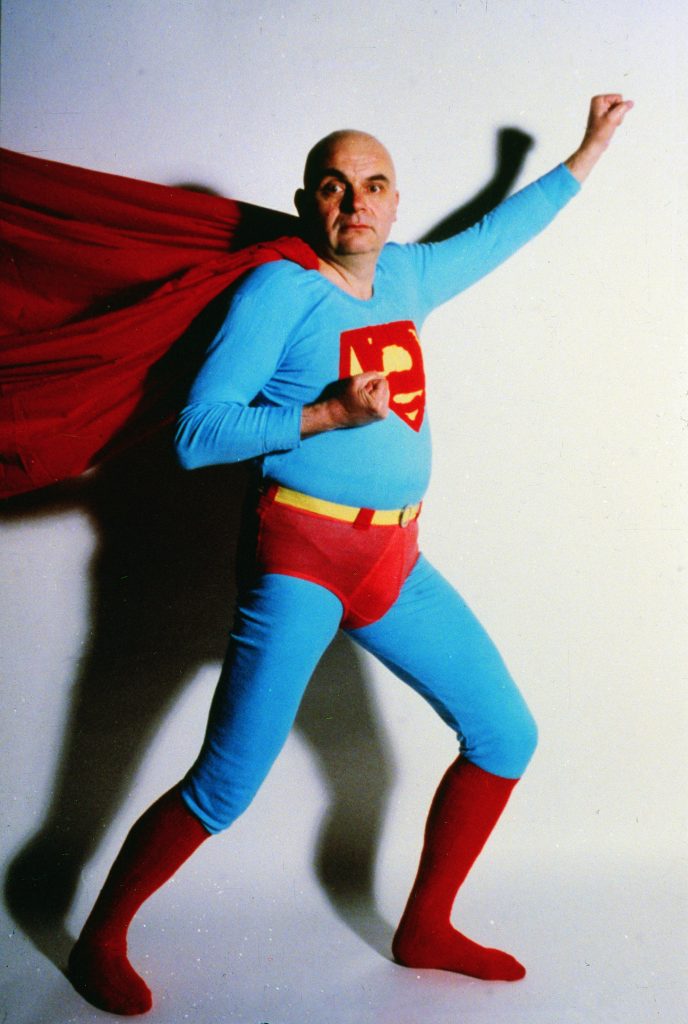 © Tomislav Gotovac, Superman, 1986, Fotografie/ Silbergelatineabzug, Fotograf: Braco Vukelić Cobra