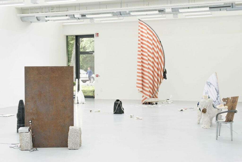 "Entering the Flow", AdBK Nürnberg, kuratiert von Simone Neuenschwander und Judith Grobe im Rahmen der Jahresausstellung, Foto: Thomas Bergner
