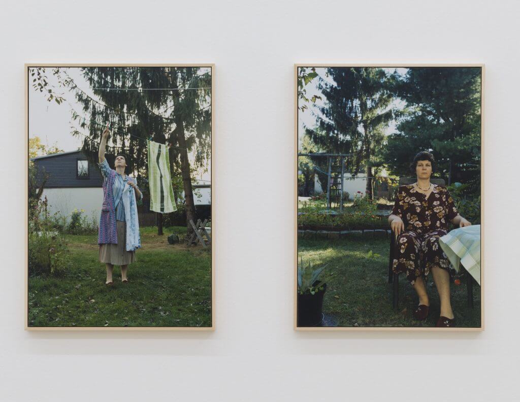 Daniela Risch: Zwei Fotos aus der 9-teiligen Serie "Helga", 2007, C-Prints, analoge Handabzüge, je 49 x 34 cm, Leihgabe der Künstlerin, Foto: Annette Kradisch
