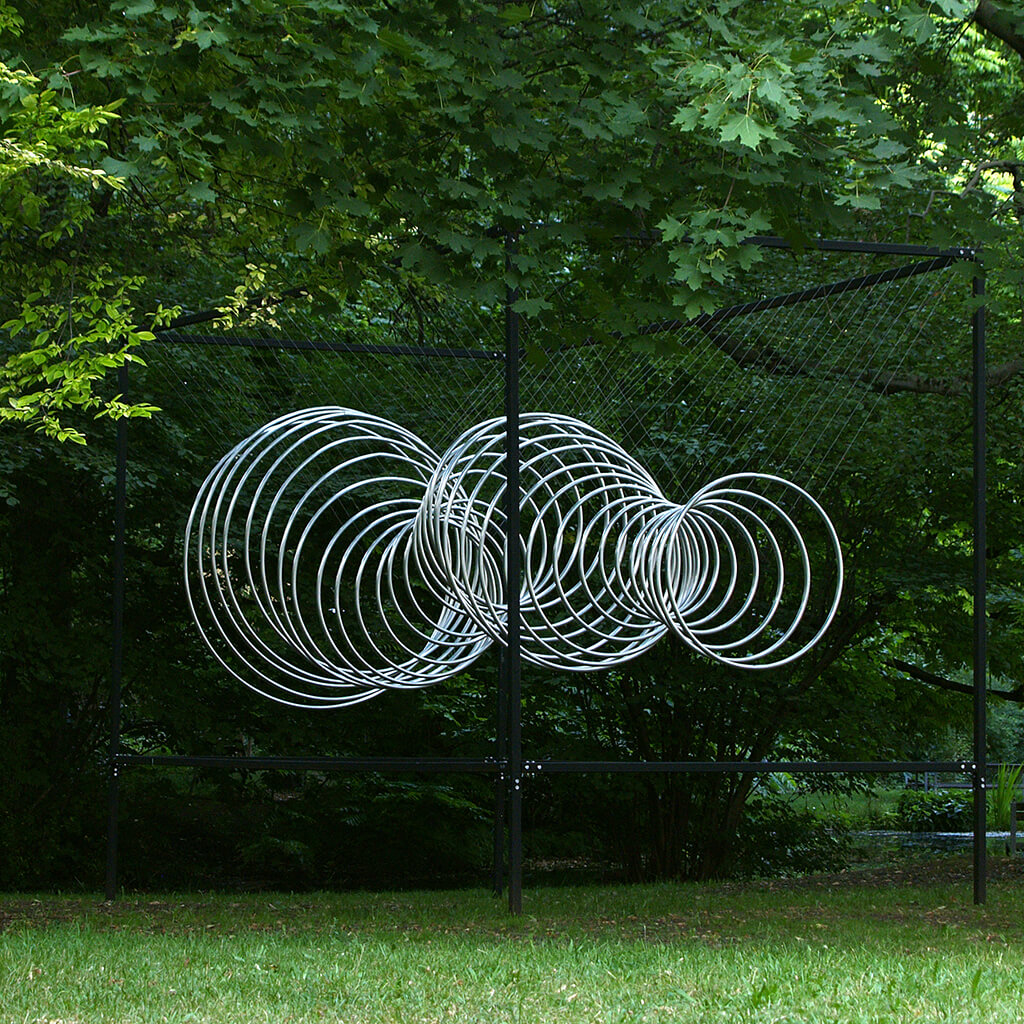 Kazunori Kura: Can you hear me with your eyes, can you see me with your ears, Jul 2018, München, Deutschland, Aluminum, Stahl, 2.7×6×2.7 m ⁄ 2.7×6×3.6 m (2-teilig)