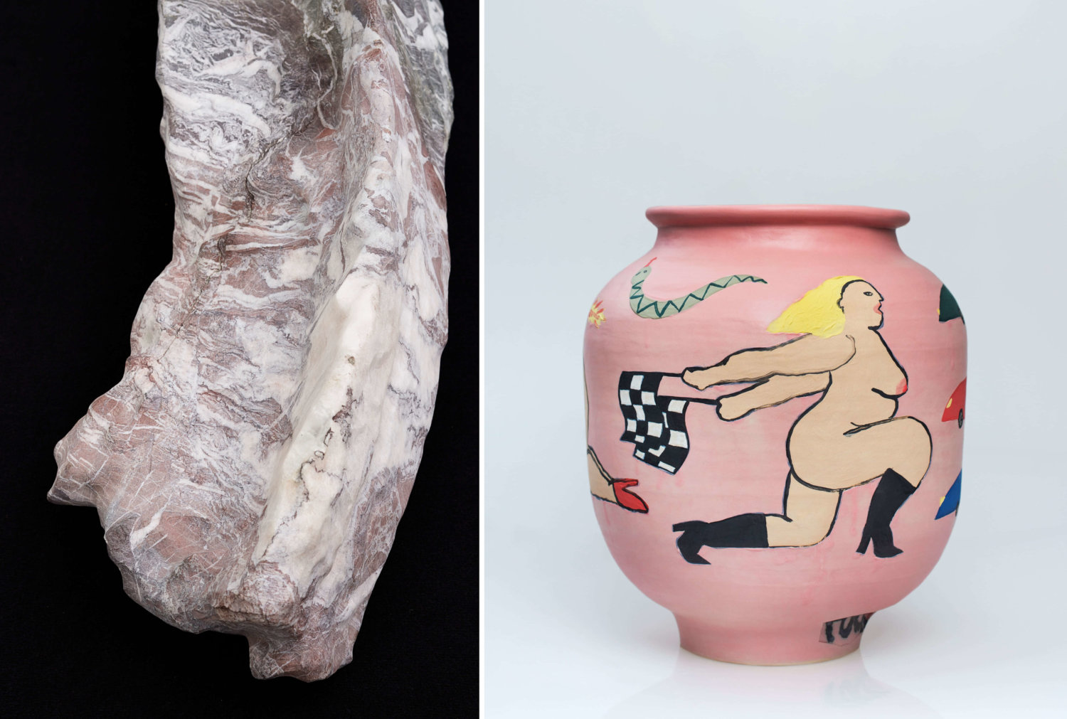 Links eine Arbeit von Yngve Holen, rechts eine rosafarbene Vase mit einer nackten Frau drauf von Zuzana Svatik.