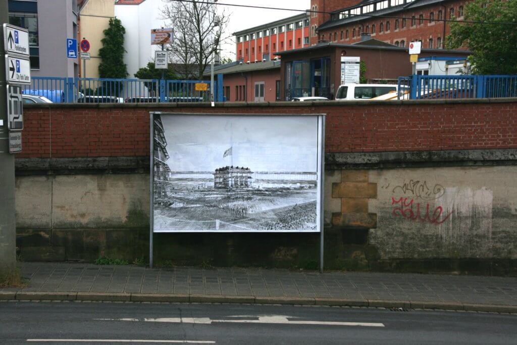 Plakataktion der Künstlerin Katharina Sieverding in Nürnberg
