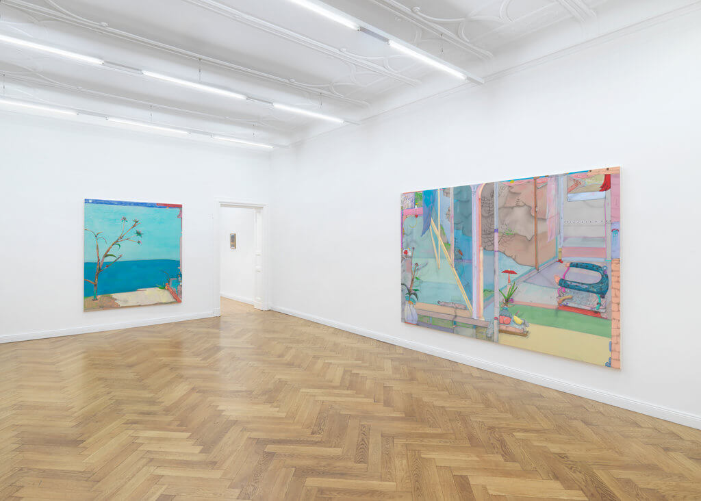 Ausstellungsansicht in der Haverkampf Galerie Berlin mit Werken von Fabian Treiber, die Innenräume und Landschaften zeigen